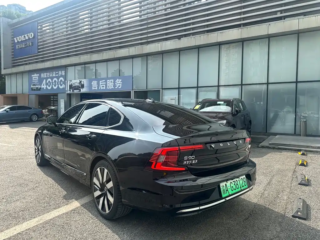 Volvo S90 PHEV 2023 — фото 6