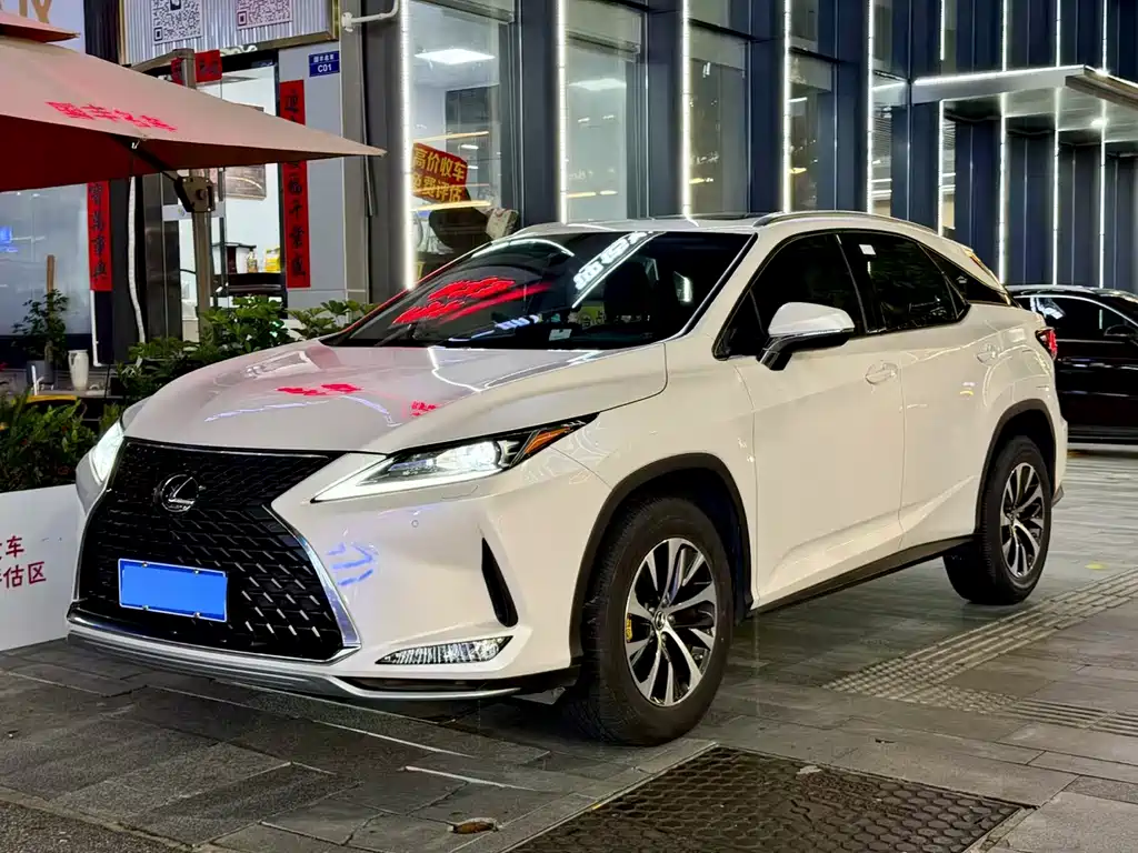 Lexus RX 2021 — фото 1