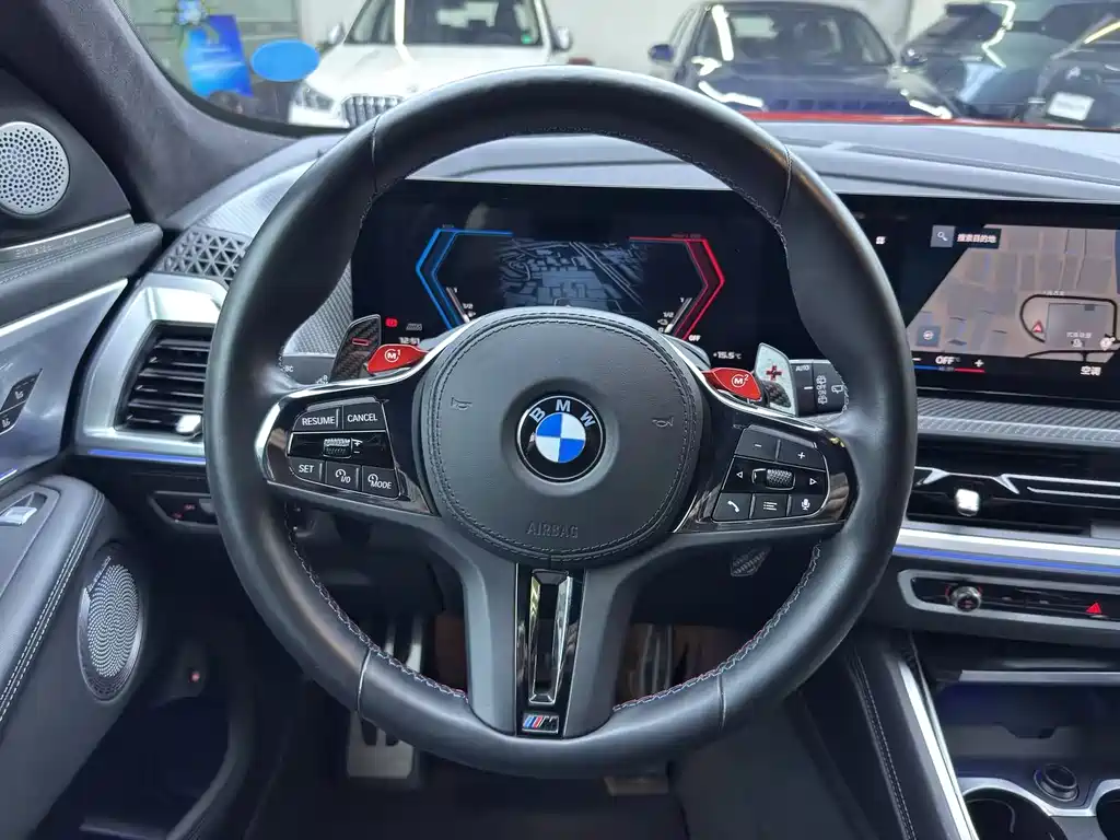 BMW XM 2023 — фото 12