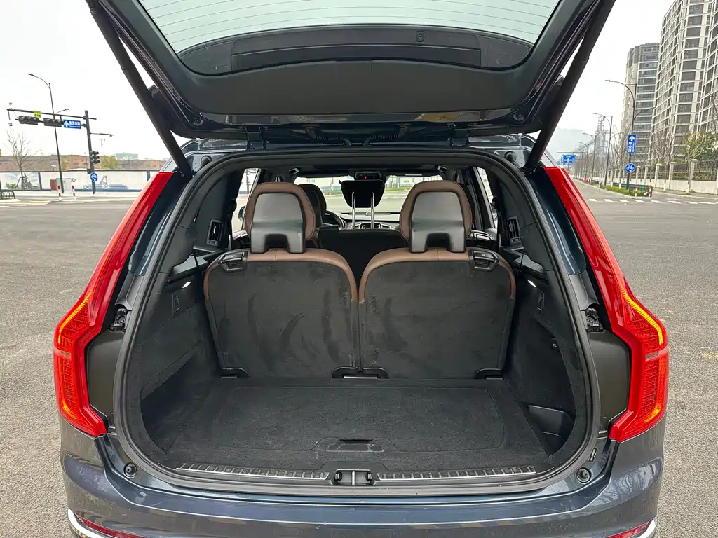 Volvo XC90 2021 — фото 20