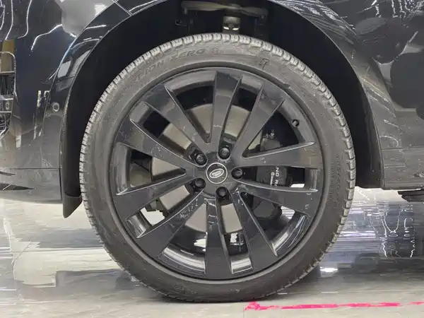 Land Rover Range Rover Sport New Energy 2025