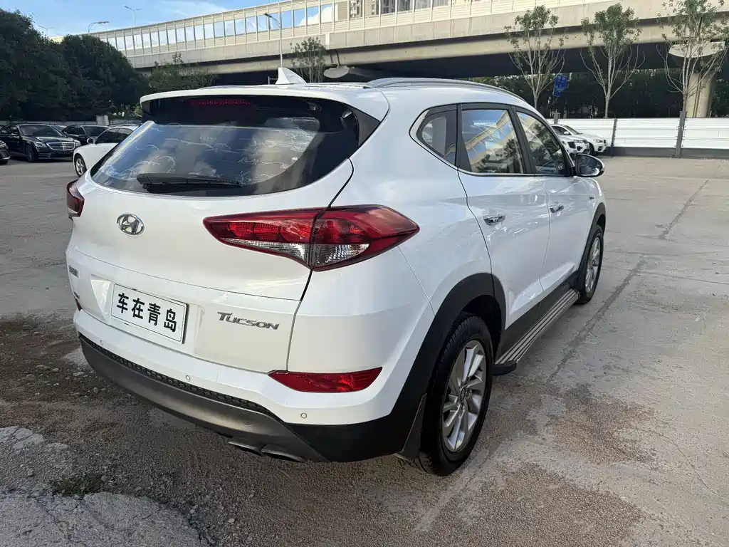 Hyundai Tucson 2016 — фото 10