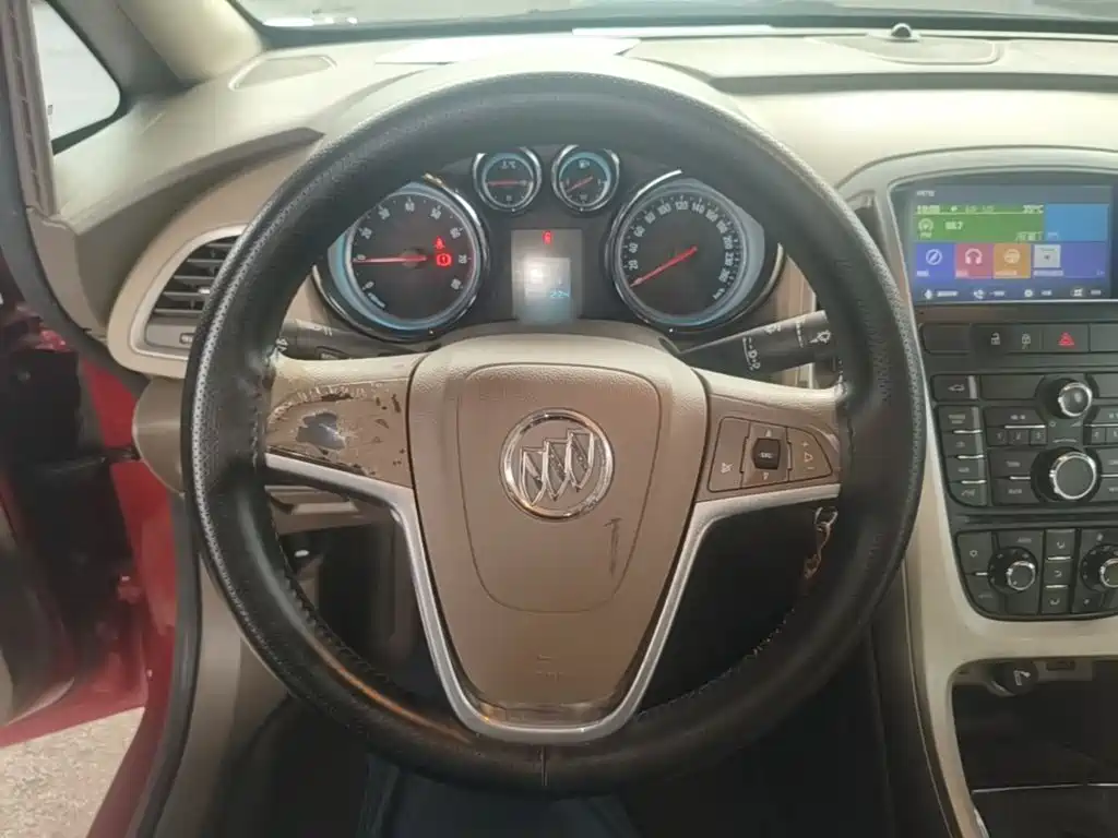 Buick Excelle GT 2014 — фото 11