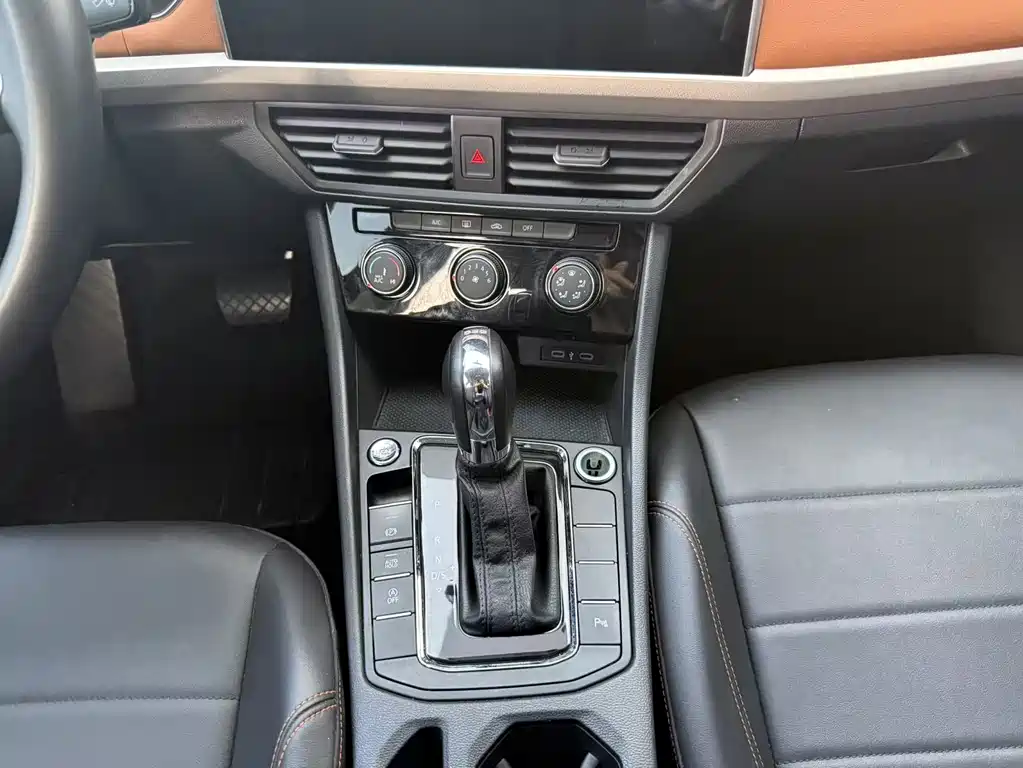 Volkswagen Bora 2023