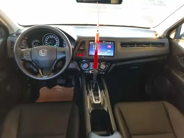 Honda Vezel 2015