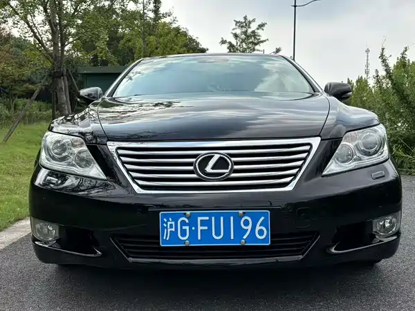 Lexus LS 2010