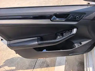 Volkswagen Sagitar 2019