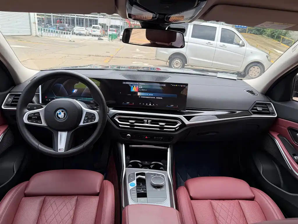 BMW i3 2024