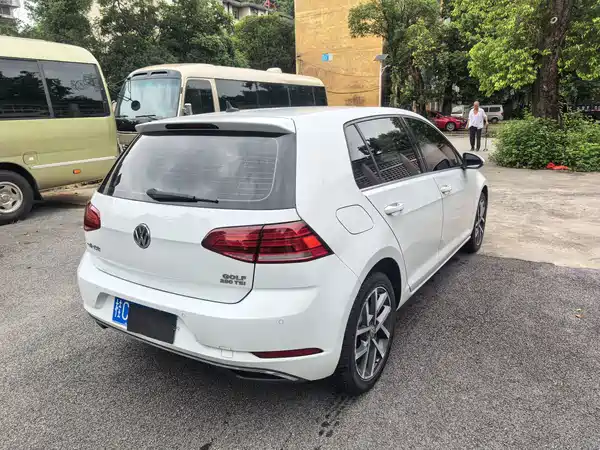 Volkswagen Golf 2020
