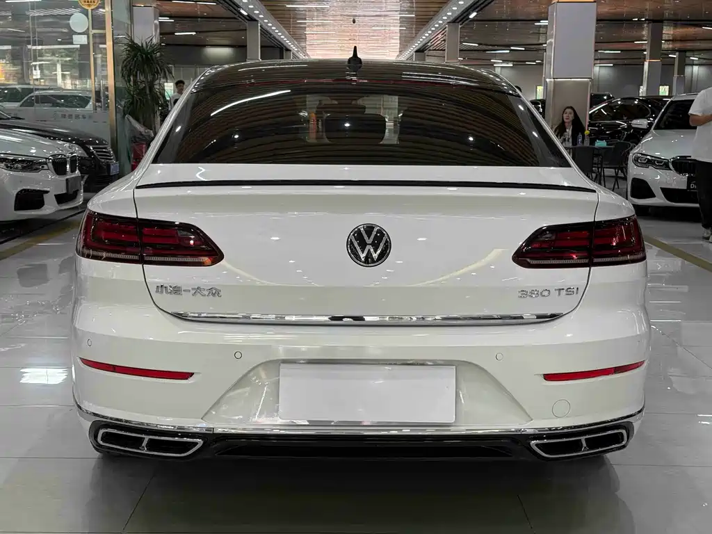 Volkswagen CC 2023 — фото 5