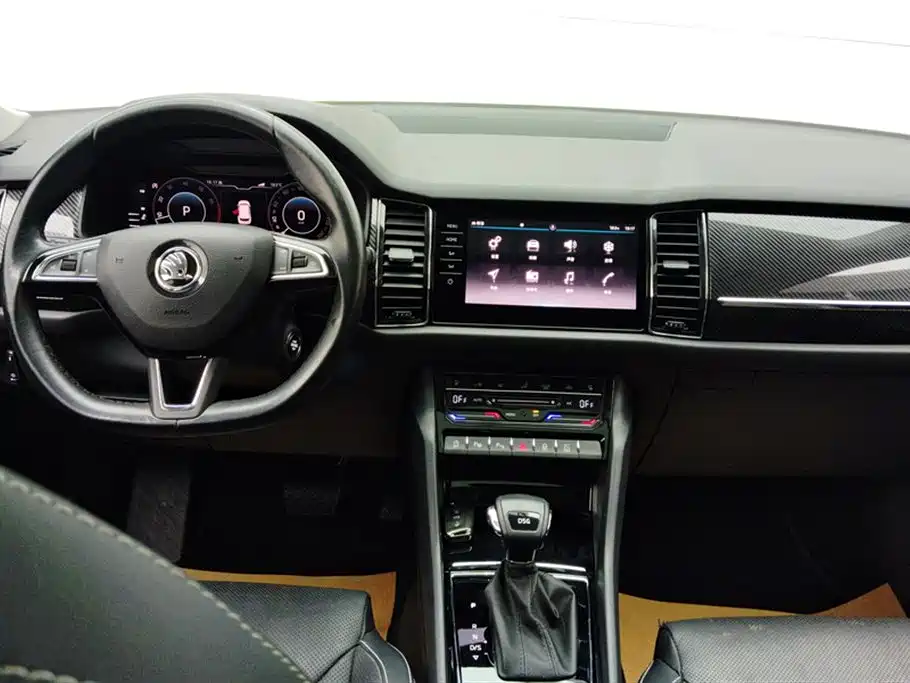 Skoda Kodiak GT 2021 — фото 12