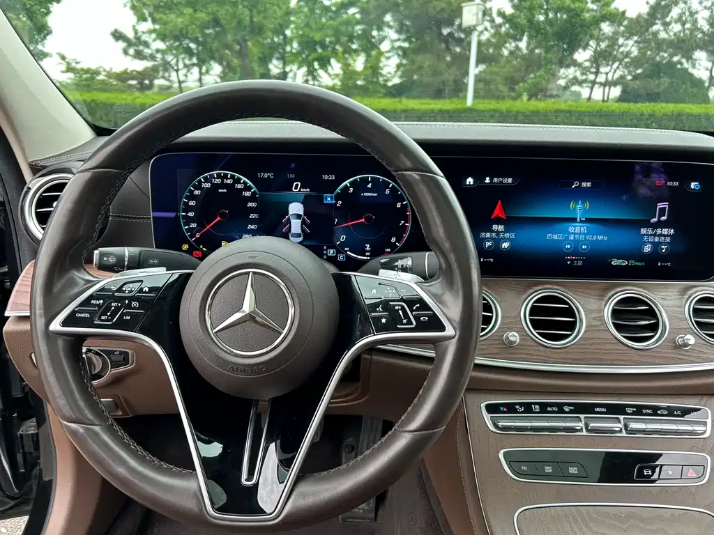 Mercedes-Benz E-Class 2021 — фото 17