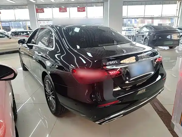 Mercedes-Benz E-Class 2023