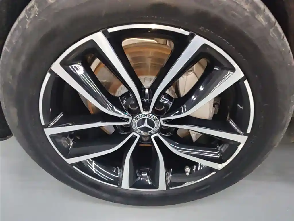 Mercedes-Benz GLC 2020 — фото 23