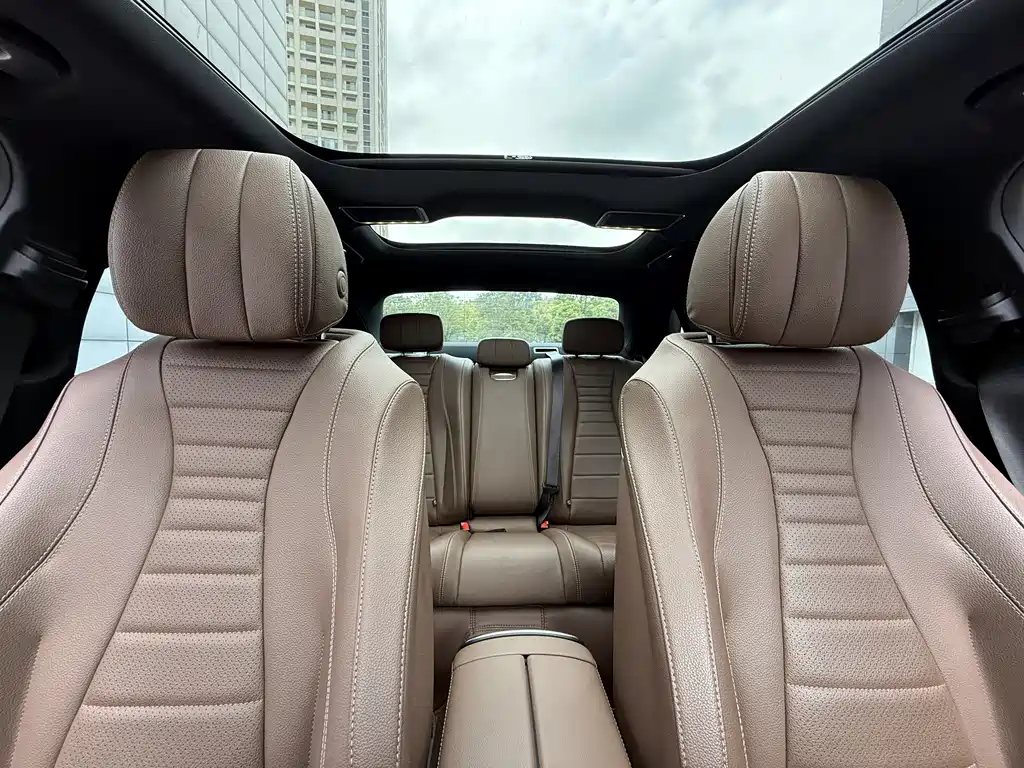 Mercedes-Benz E-Class 2023 — фото 12