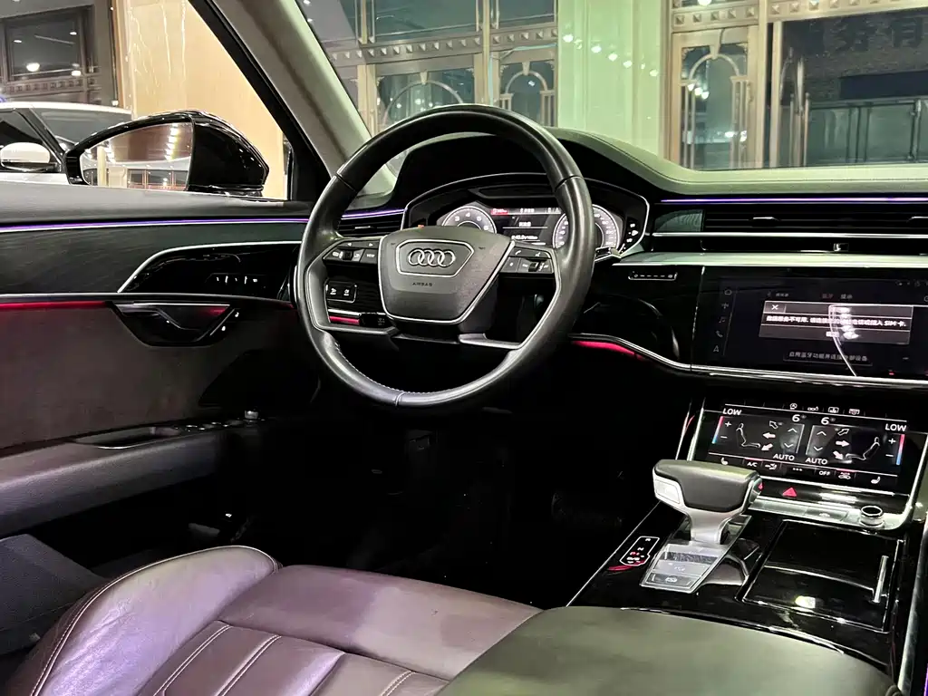 Audi A8 2020 — фото 23