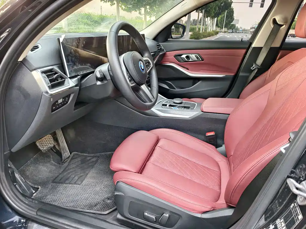 BMW i3 2024
