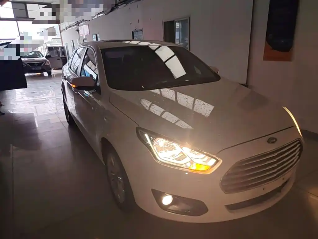 Ford Escort 2018