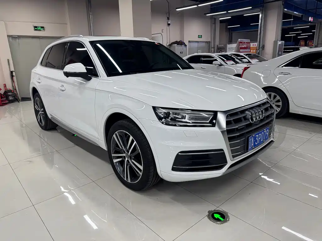 Audi Q5L 2021 — фото 3
