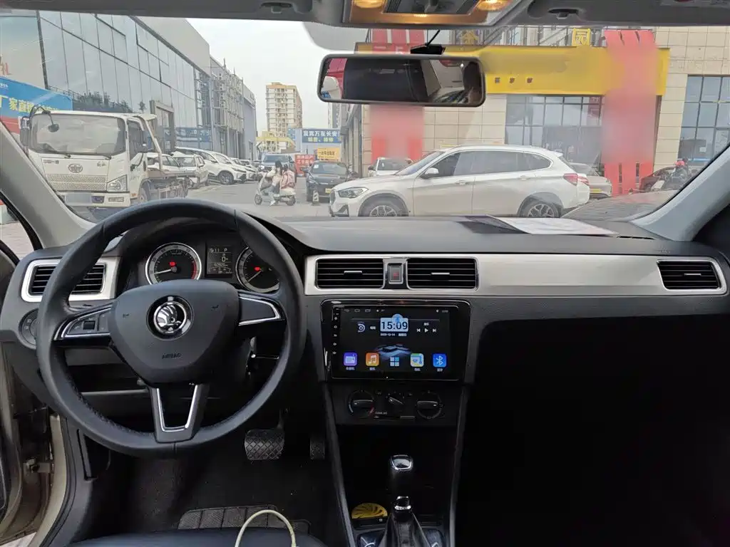 Skoda Rapid 2019 — фото 10