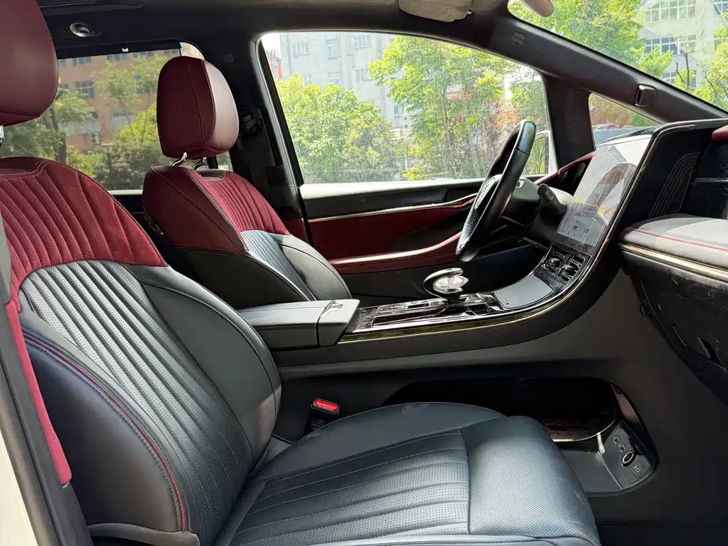 GAC Motor Trumpchi M8 2022 — фото 15