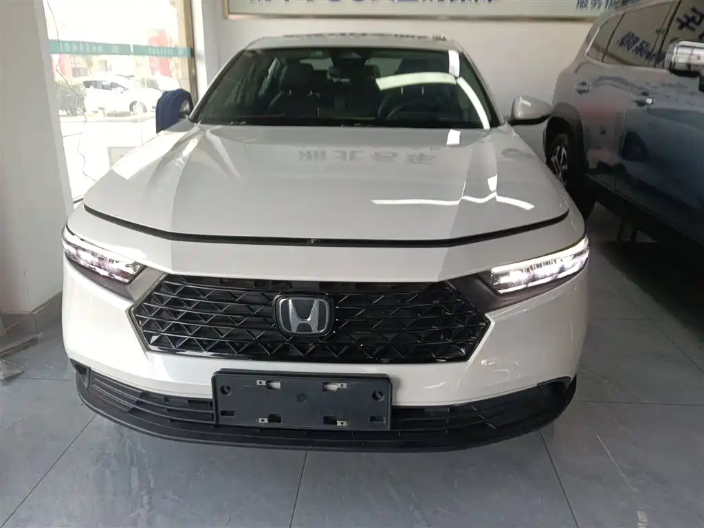 Honda Accord 2023 — фото 19