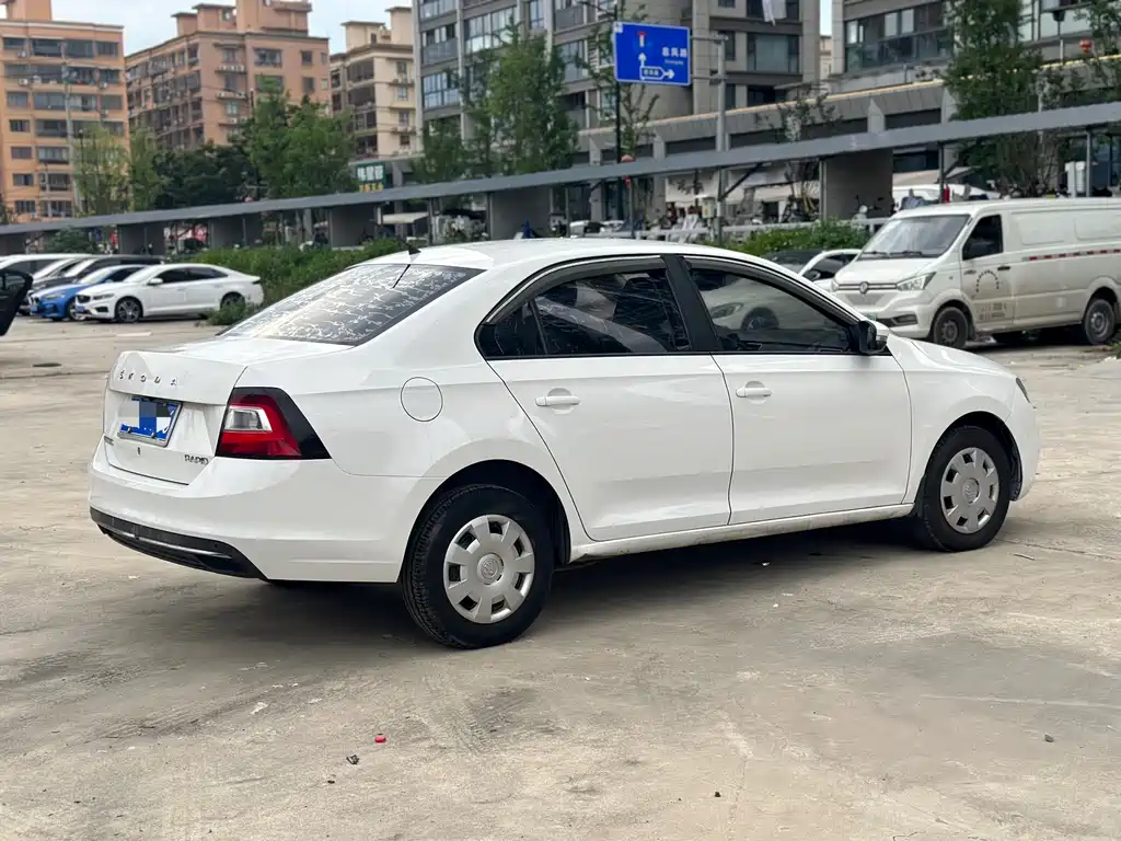 Skoda Rapid 2019 — фото 4