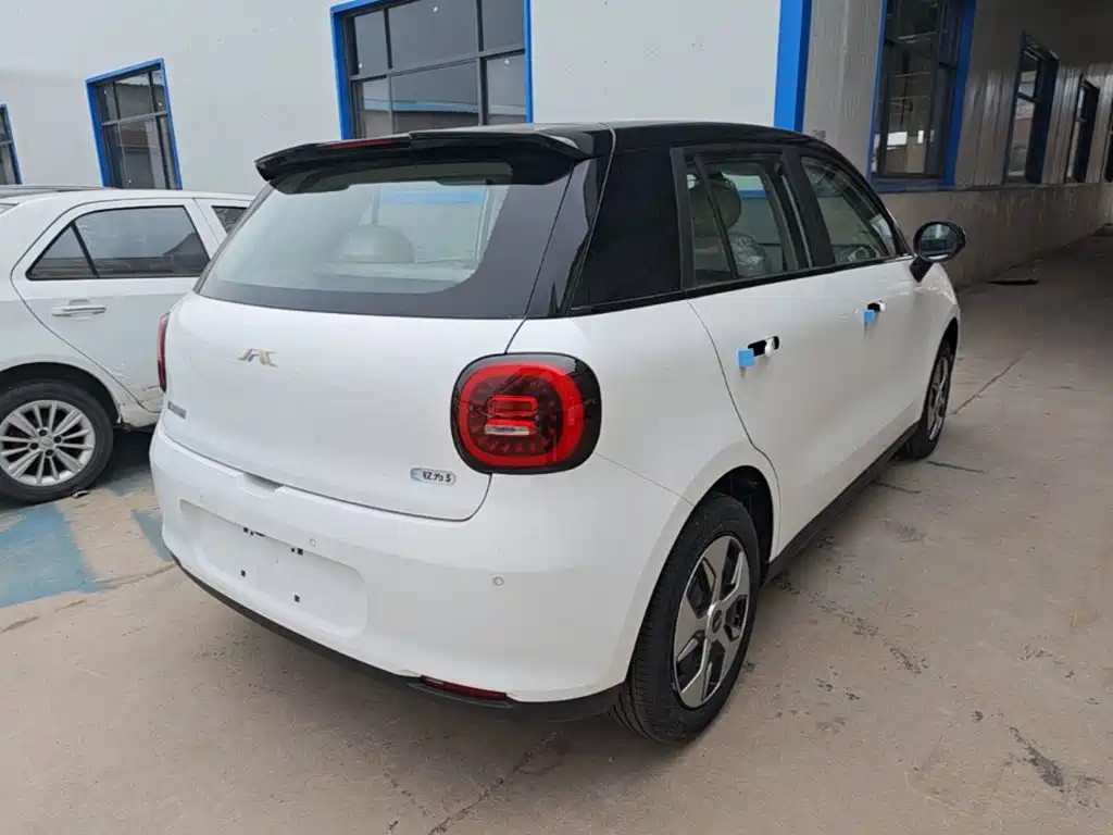 Yiwei 3 2025