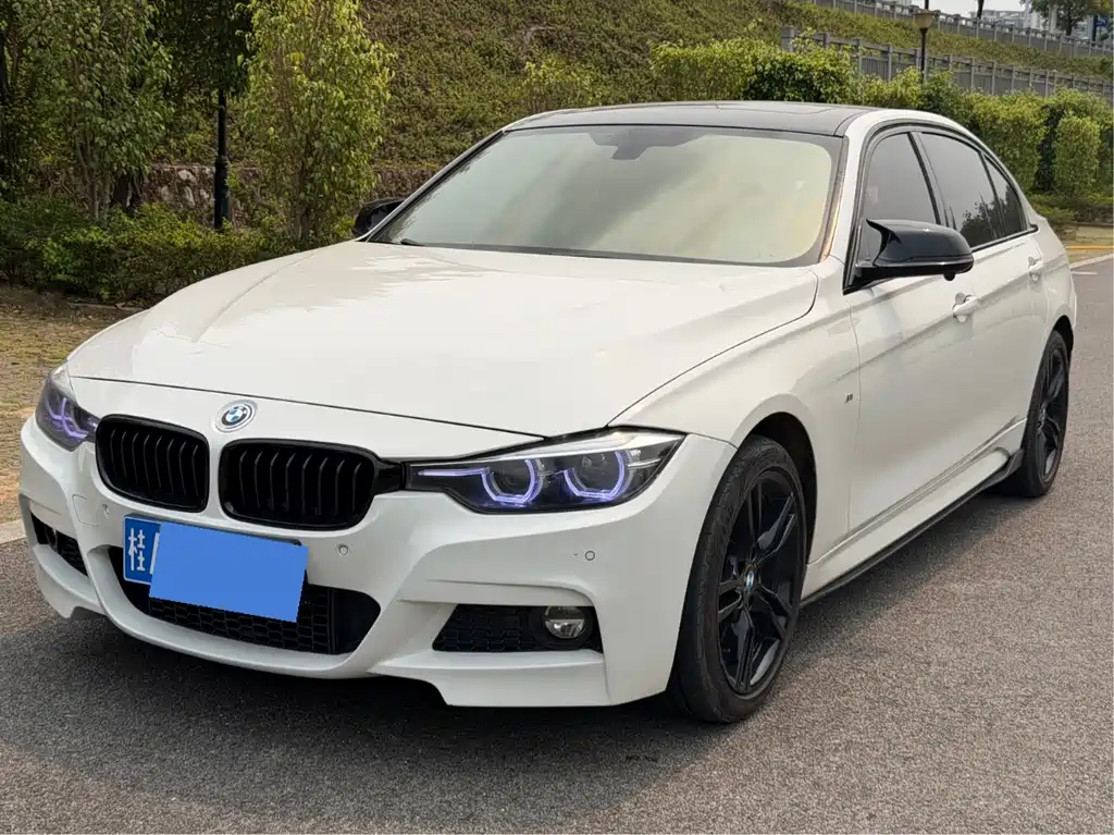 BMW 3 Series 2018 — фото 1