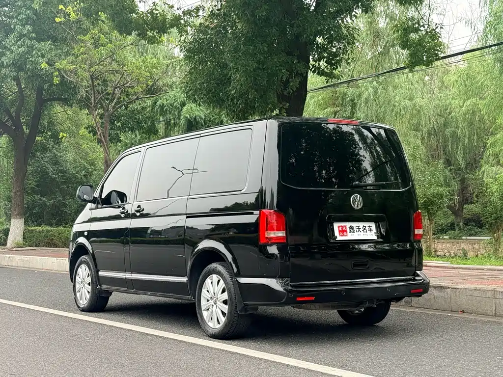 Volkswagen Multivan 2012