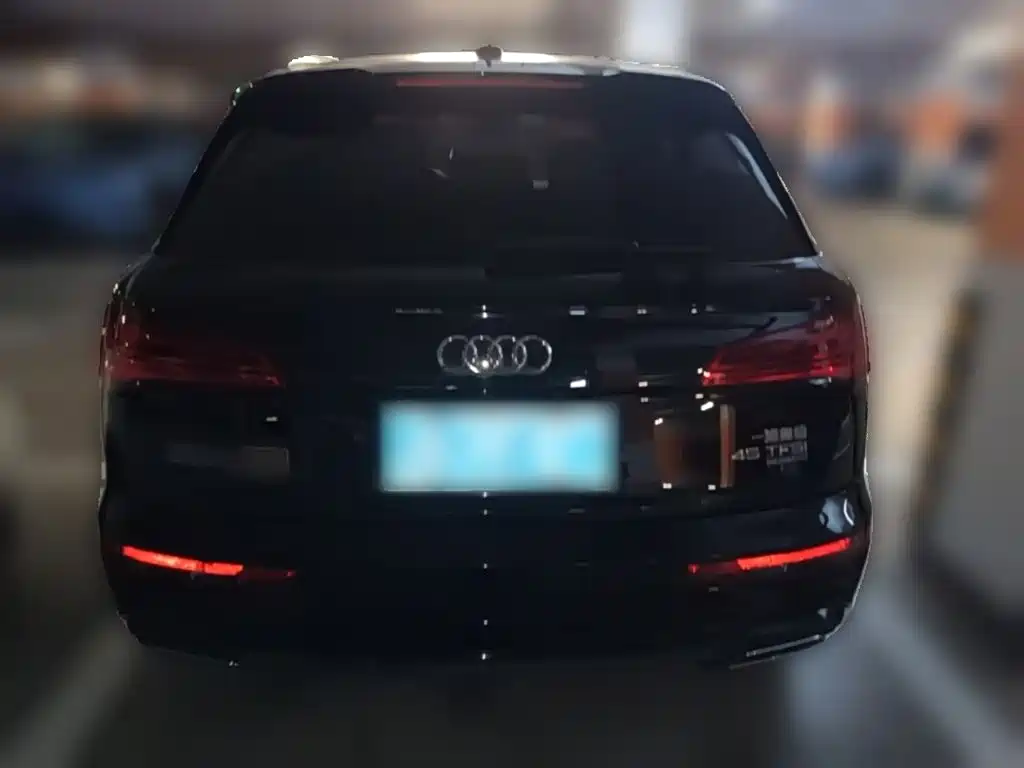 Audi Q5L 2024 — фото 10