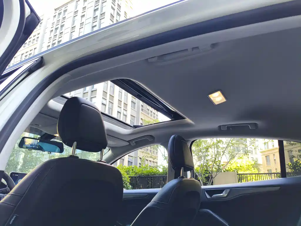 Ford Focus Active 2020 — фото 9
