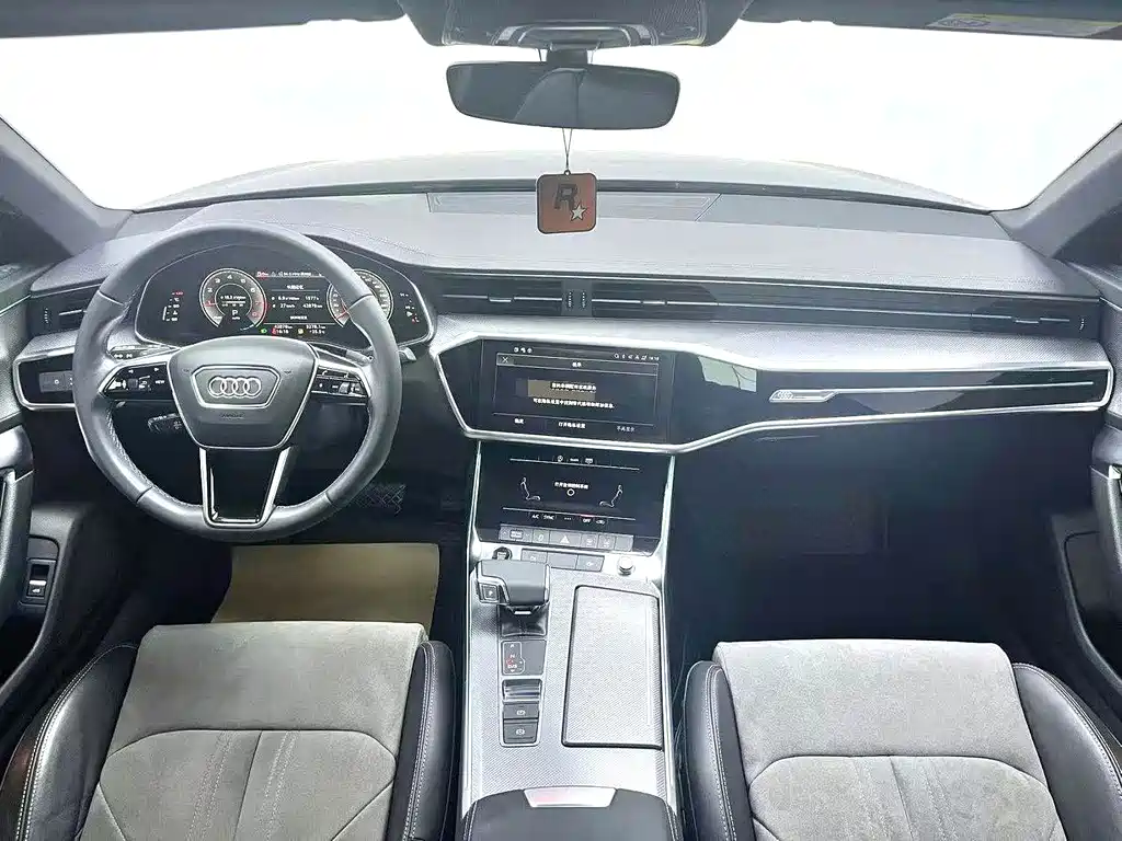 Audi A6L 2021