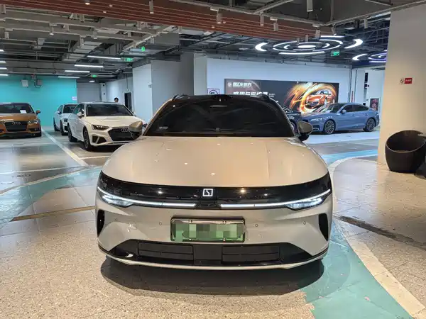 Zeekr 007GT 2025