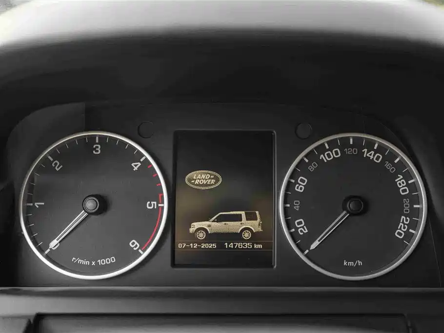 Land Rover Discovery 2012 — фото 12
