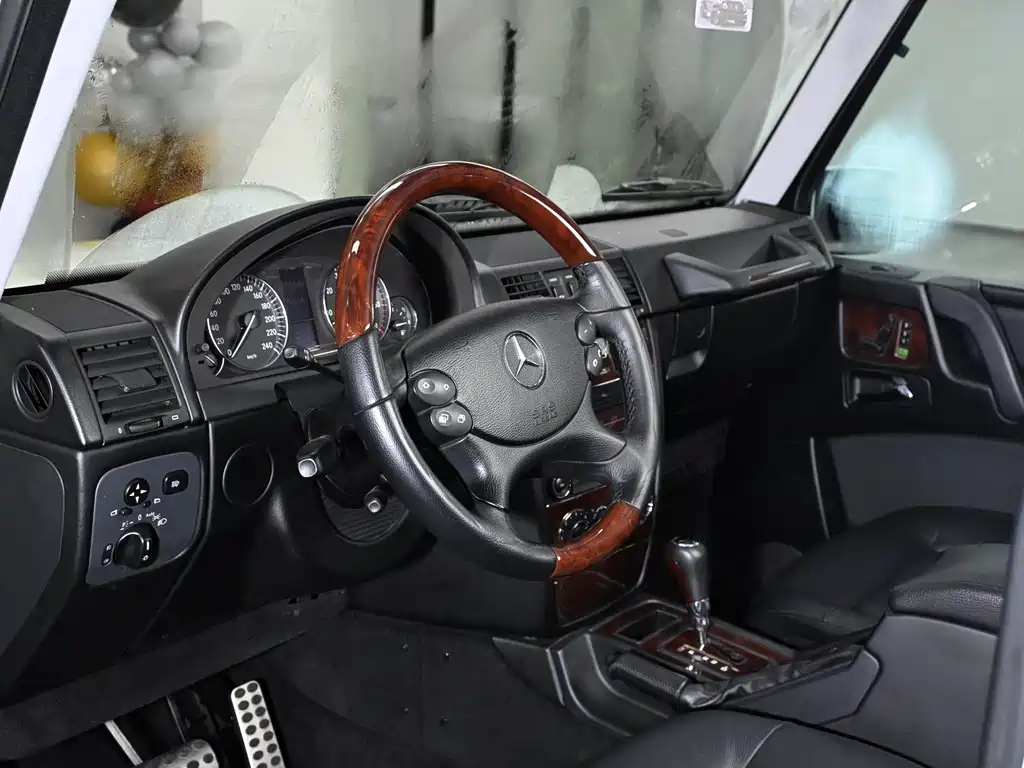 Mercedes-Benz G-Class 2012 — фото 15