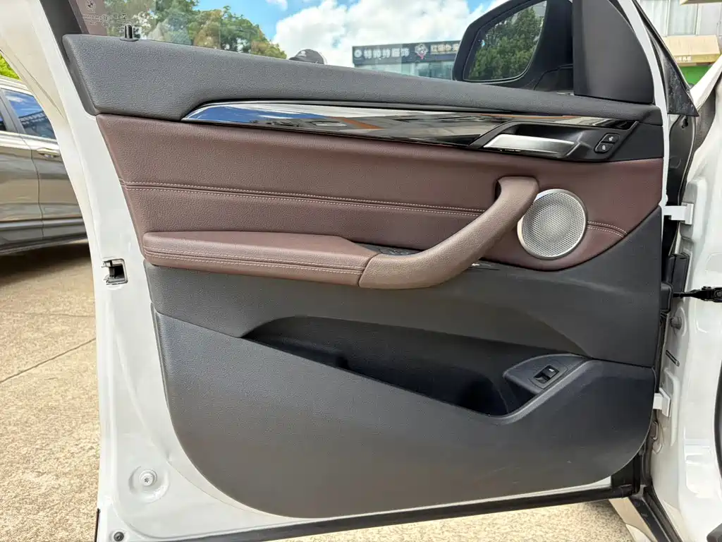 BMW X1 2022 — фото 15