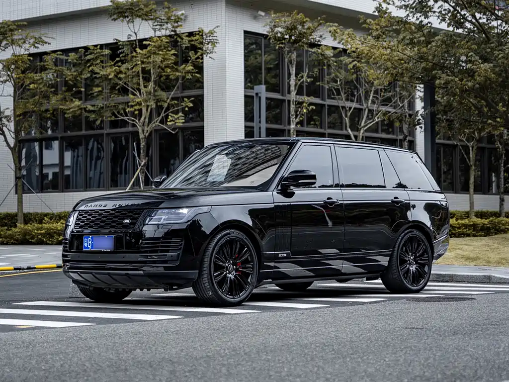 Land Rover Range Rover 2020 — фото 1