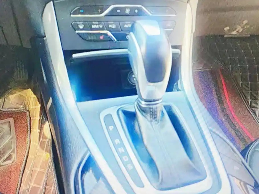 Ford Edge 2019 — фото 16