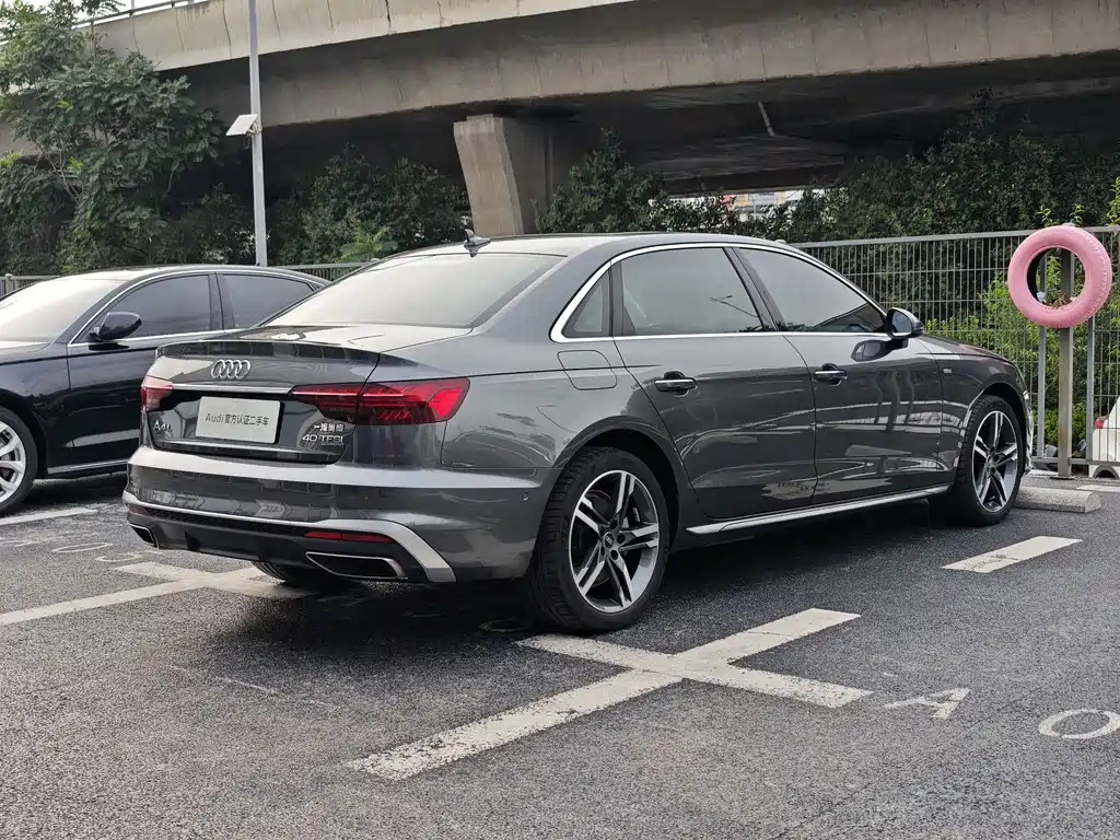 Audi A4L 2022 — фото 9