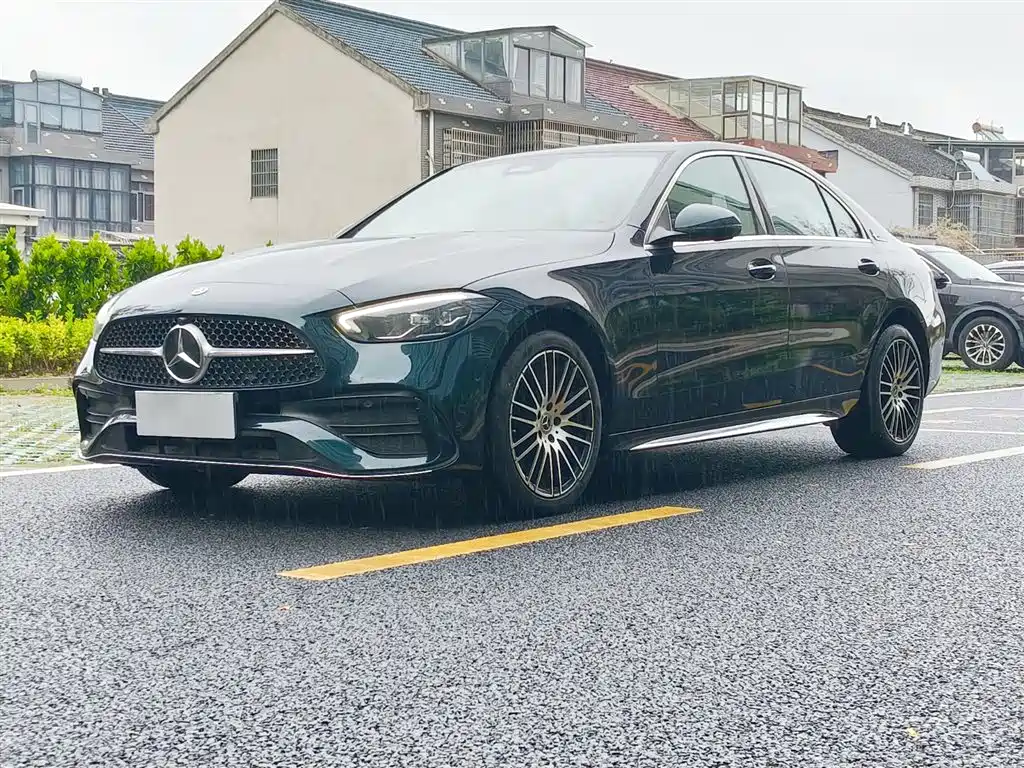Mercedes-Benz C-Class 2024