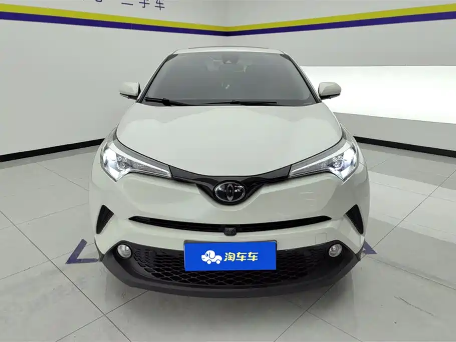 Toyota C-HR 2020 — фото 2