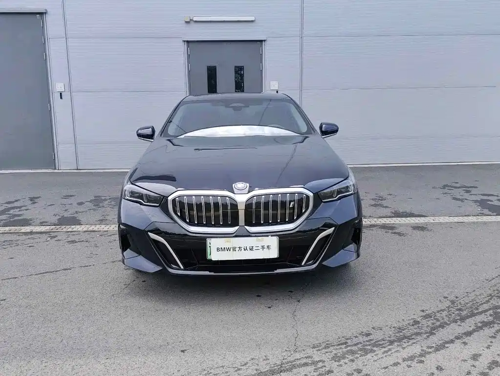 BMW i5 2025 — фото 2