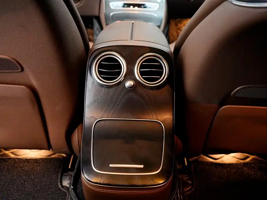 Mercedes-Benz E-Class 2021 — фото 17