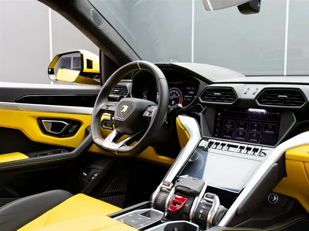 Lamborghini Urus 2019 — фото 17