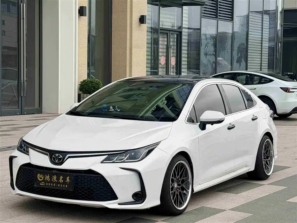 Toyota Corolla 2020 — фото 1