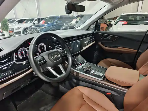 Audi Q7 2021
