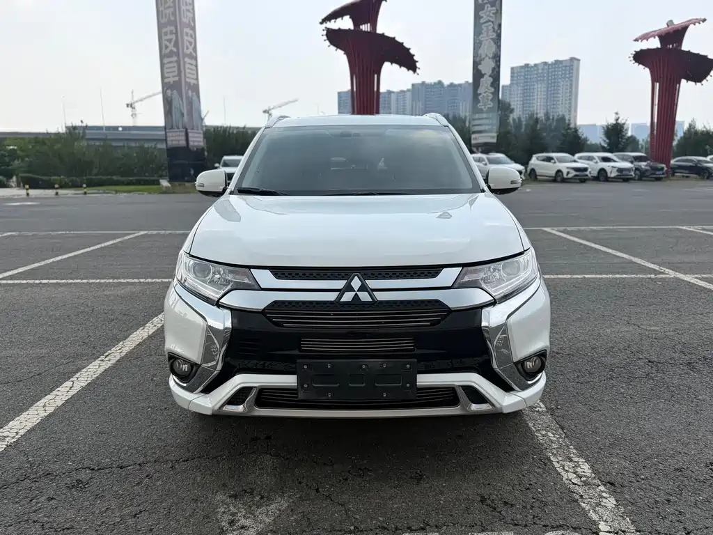 Mitsubishi Outlander 2022