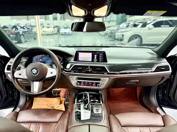 BMW 7 Series 2021