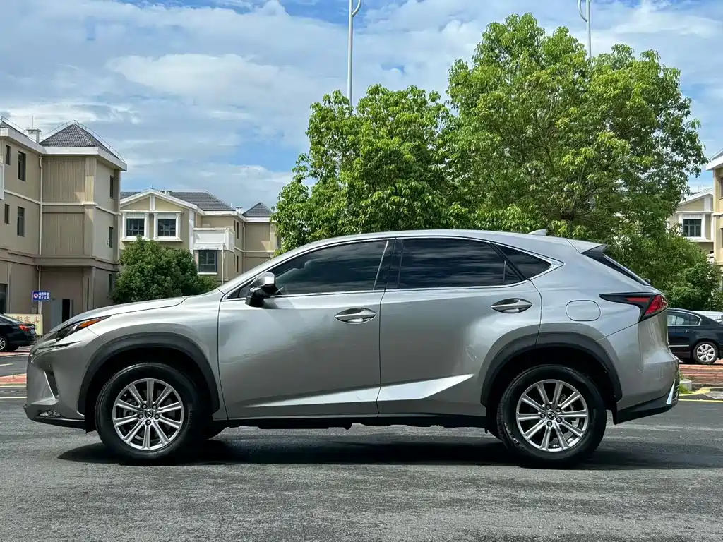 Lexus NX 2018